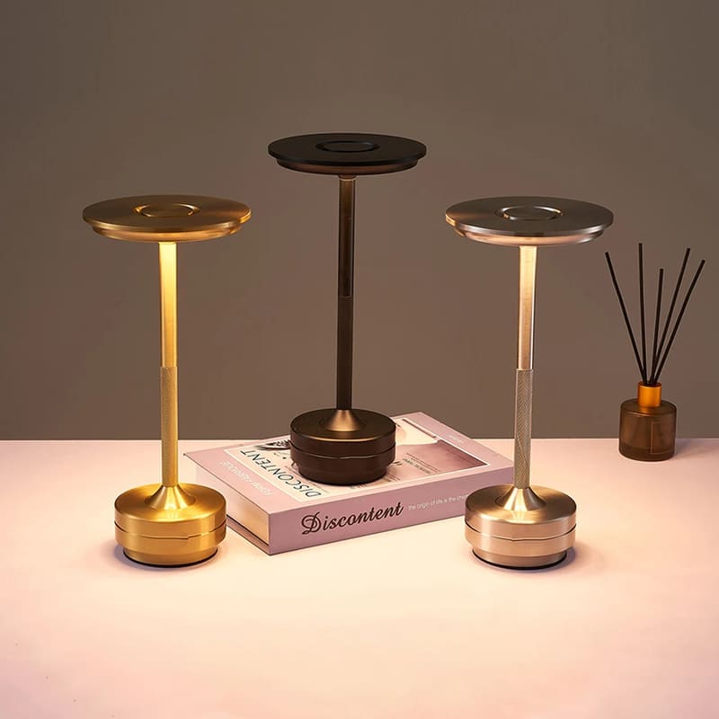 Luminária de Mesa LED Sem Fio Metal Recarregável