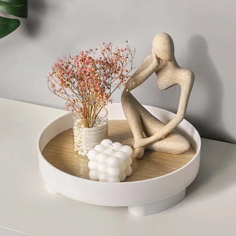 Estatueta de Pensador Abstrato